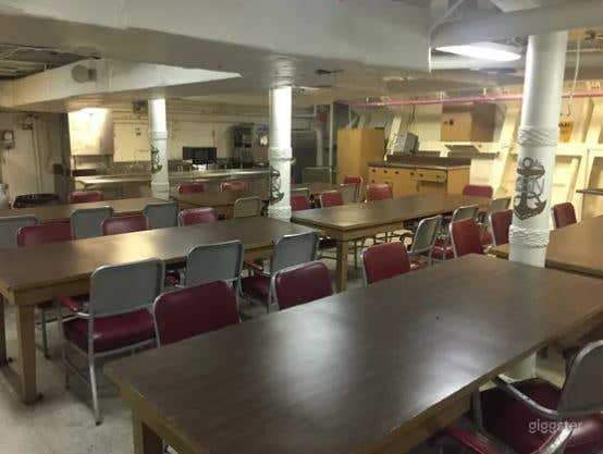  Salón CPO y Comedor del Acorazado en San Pedro 