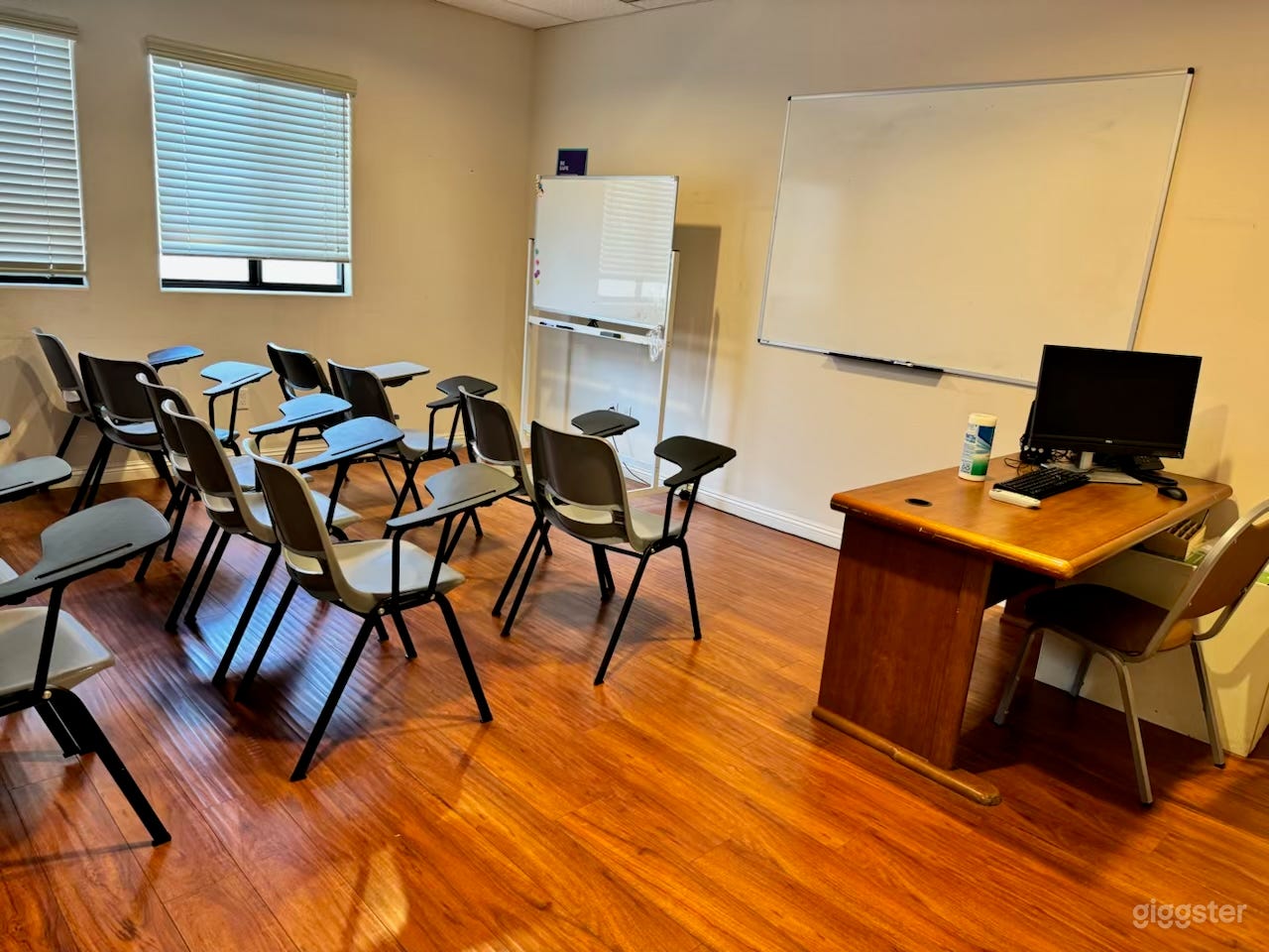 Multiple classrooms Photo 3