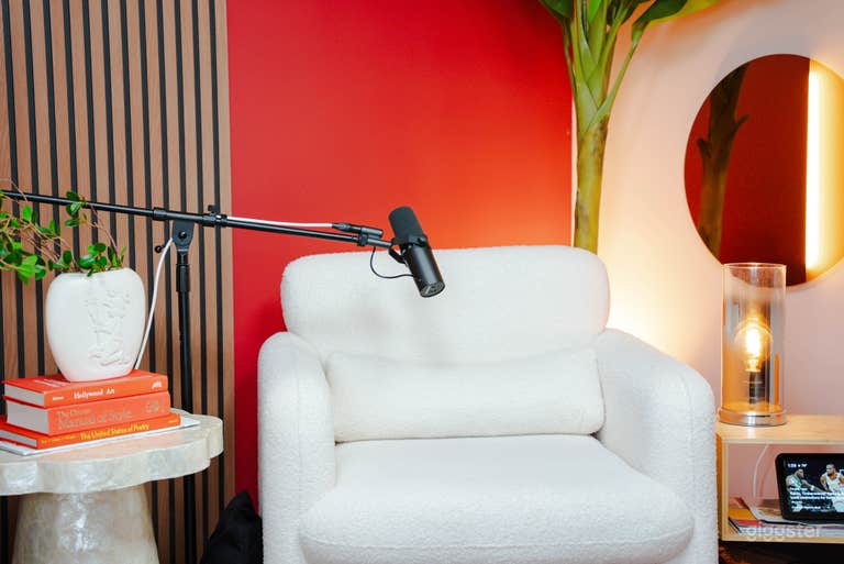  Pre-Lit Cozy Podcast Recording Studio- Burbank 