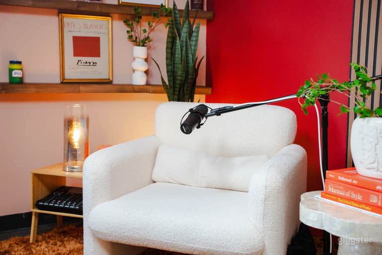  Pre-Lit Cozy Podcast Recording Studio- Burbank 