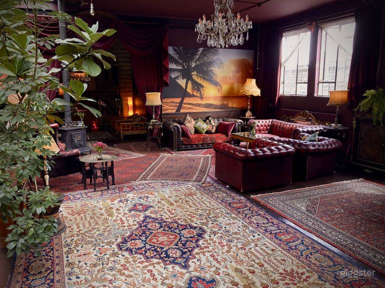  Bohemian Loft apartment | Eccentric retro antiques 