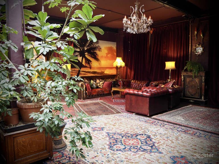 Bohemian Loft apartment | Eccentric retro antiques 