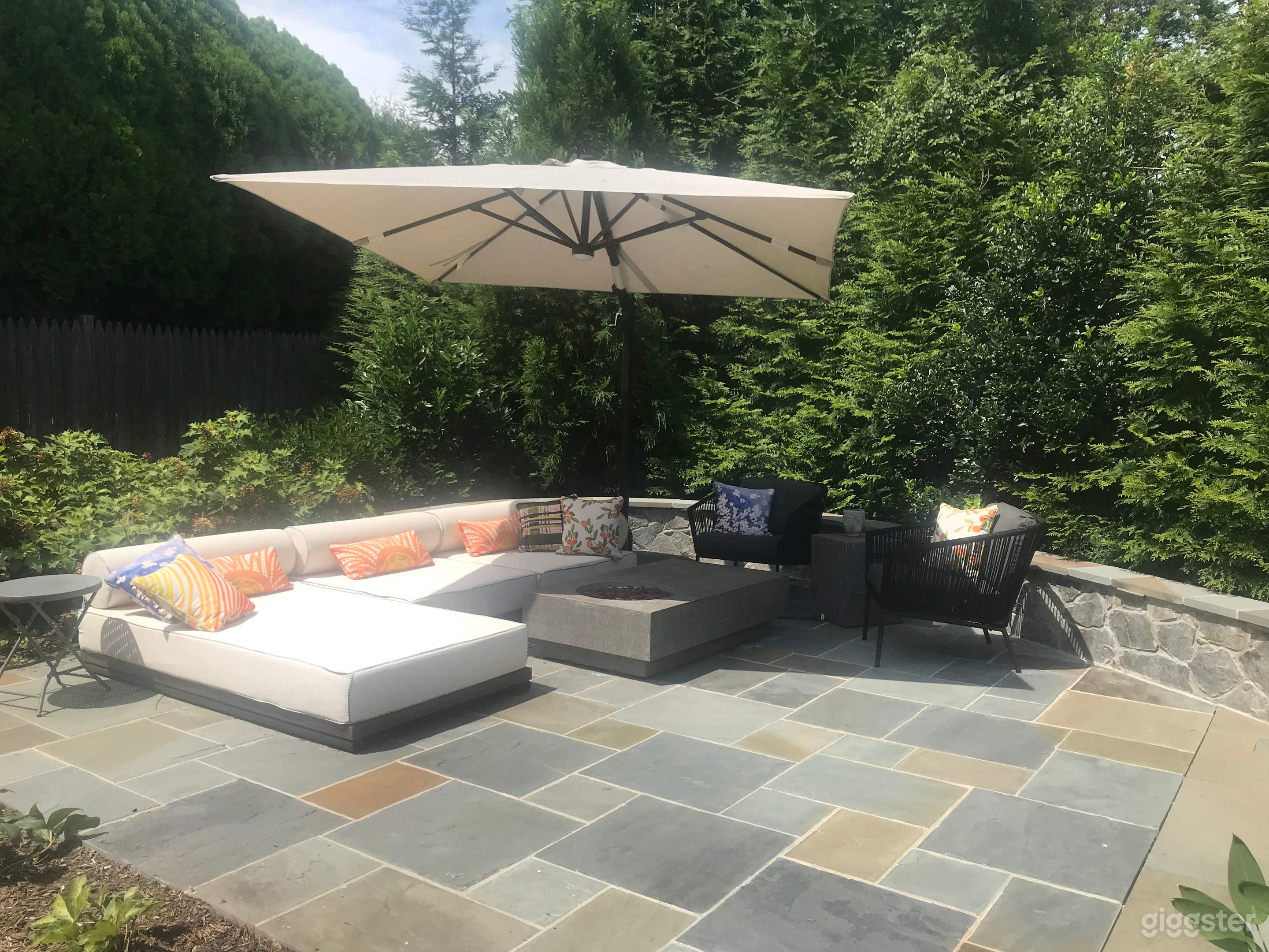 Zen-like Home with beautiful spaces + Water Garden Photo 1