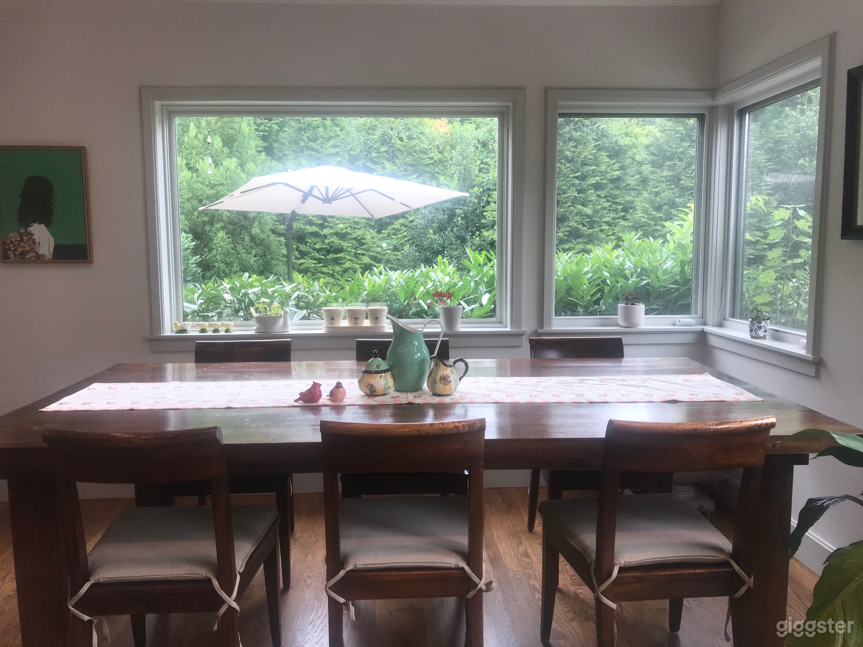 Zen-like Home with beautiful spaces + Water Garden Photo 4