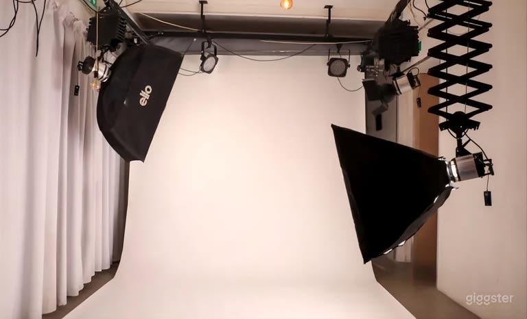  Fotostudio & Meetingraum mit Dekor in Paris 