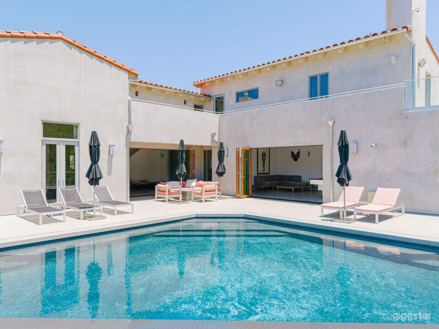  AGOURA MAJESTIC MOUNTAIN RETREAT/POOL Photo 2