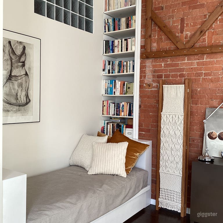  Daybed and Bookshelf 