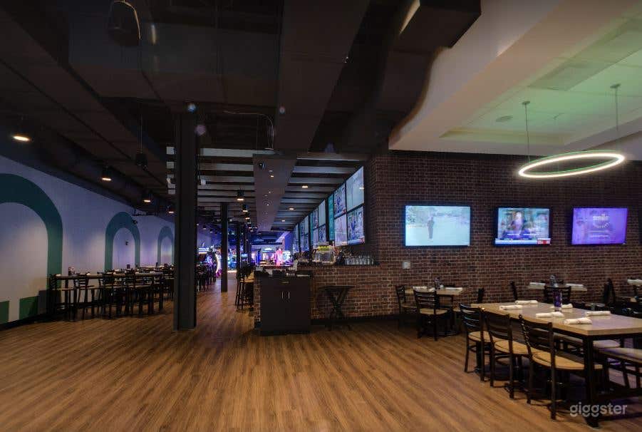 Ultramodern Sports Bar and Restaurant  Photo 2