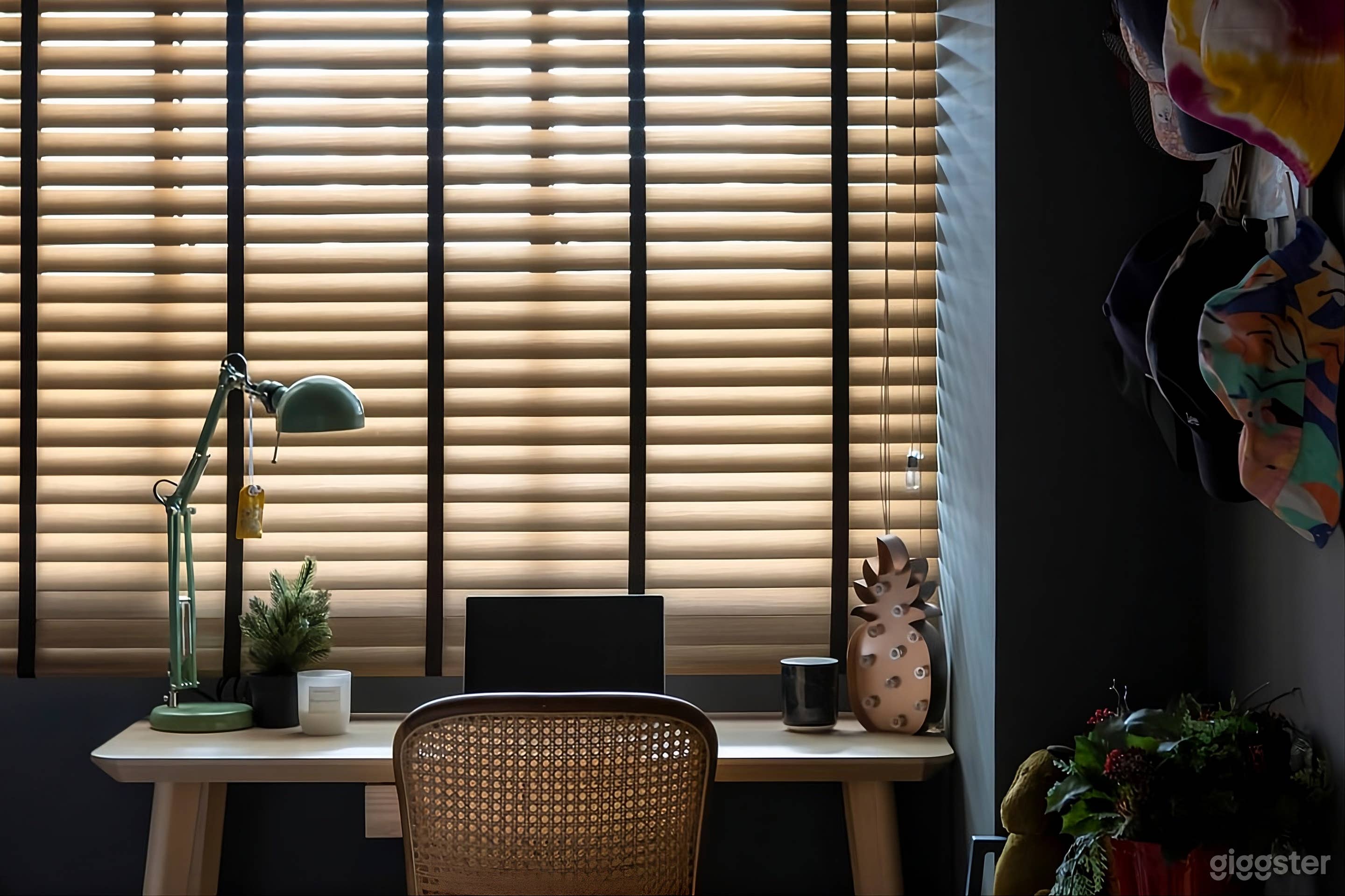 Modern Industrial 4BR Apartment  Photo 4