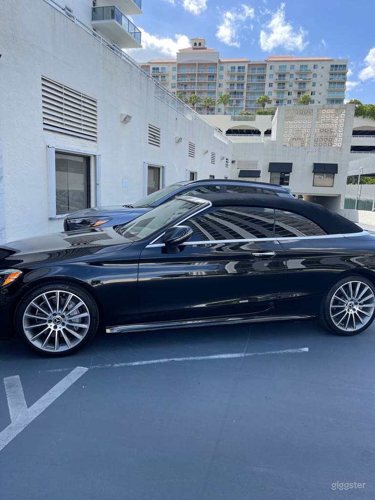  ¡Filma mi hermoso Mercedes C300 2018 convertible! 