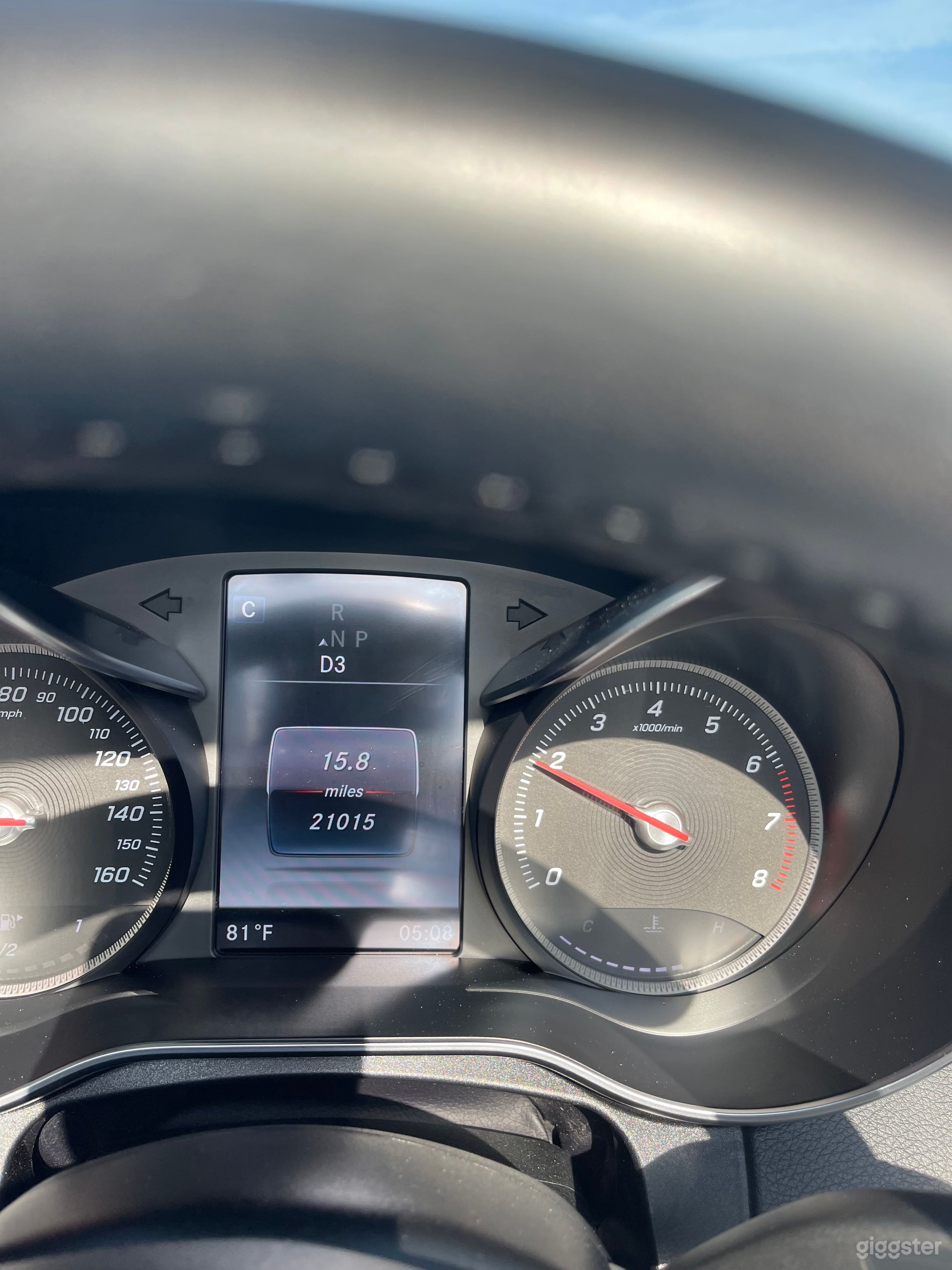 Film My Gorgeous Mercedes C300 2018 Convertible!  Photo 2