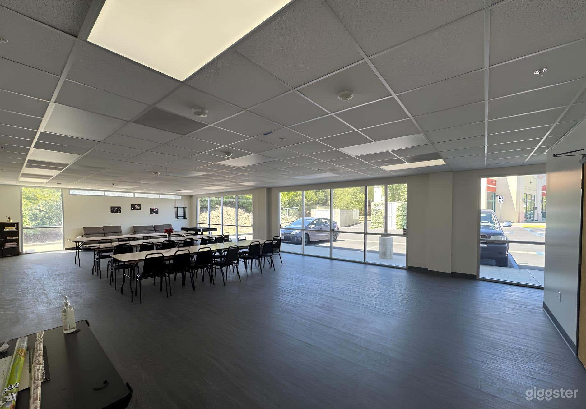 Hospital Dining and Gathering Area Photo 2