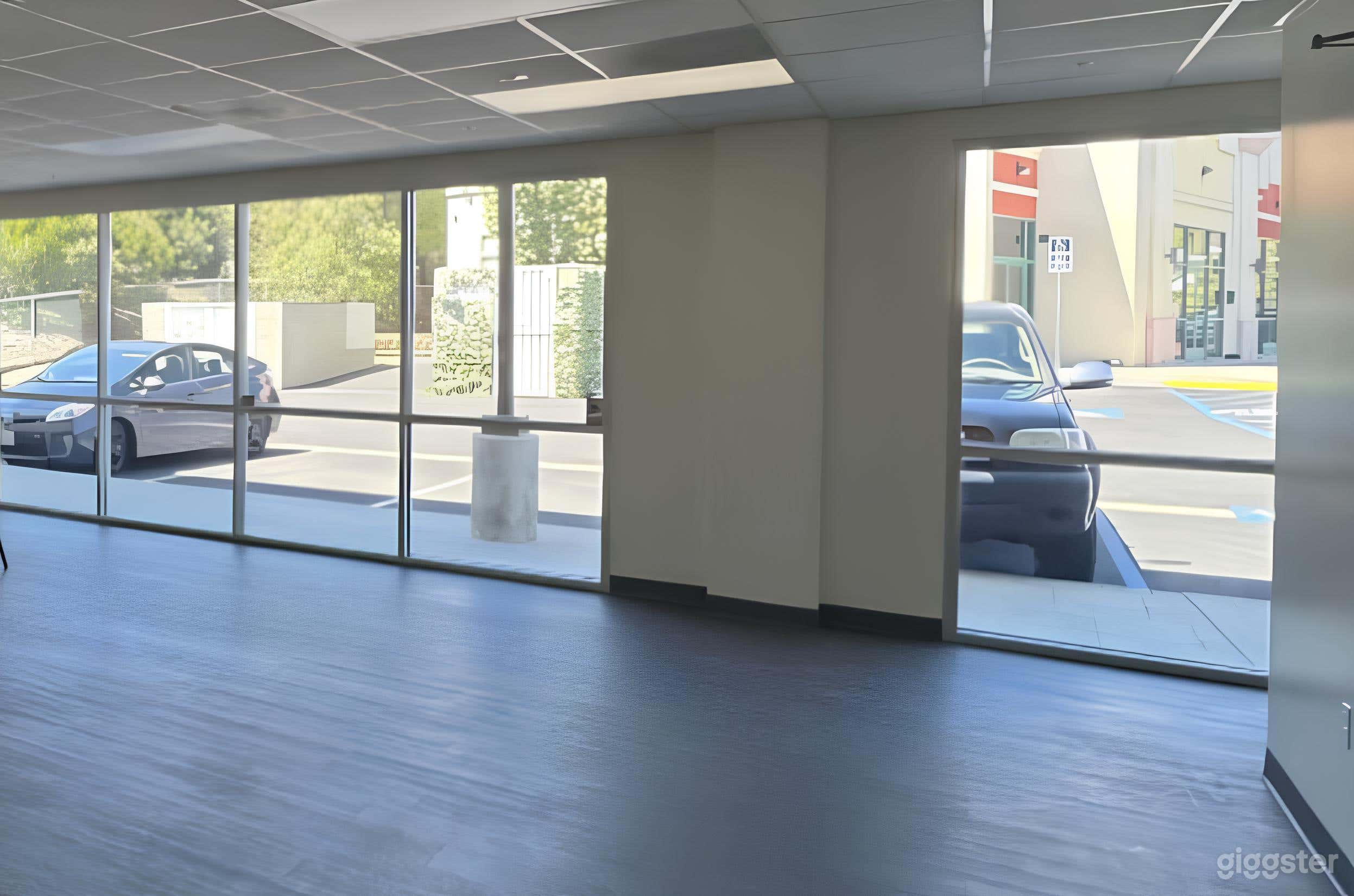 Hospital Dining and Gathering Area Photo 4