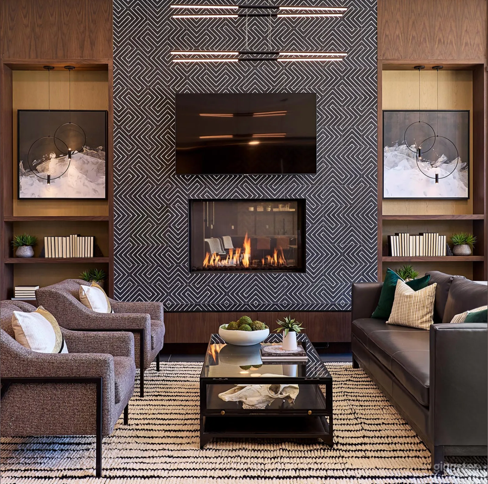 Balcony Apartment w/ Amenities  Photo 1