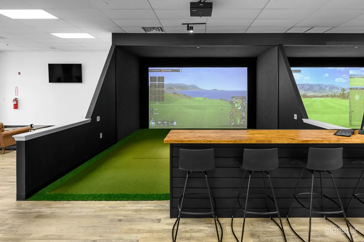 Golf Simulator Event Lounge Space in Cinnaminson Photo 3