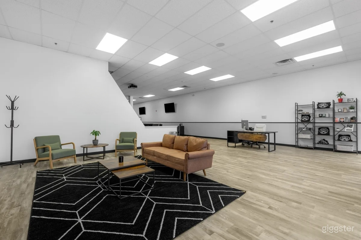 Golf Simulator Event Lounge Space in Cinnaminson Photo 4