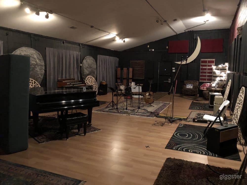 Spacious Studio in Nashville Photo 4