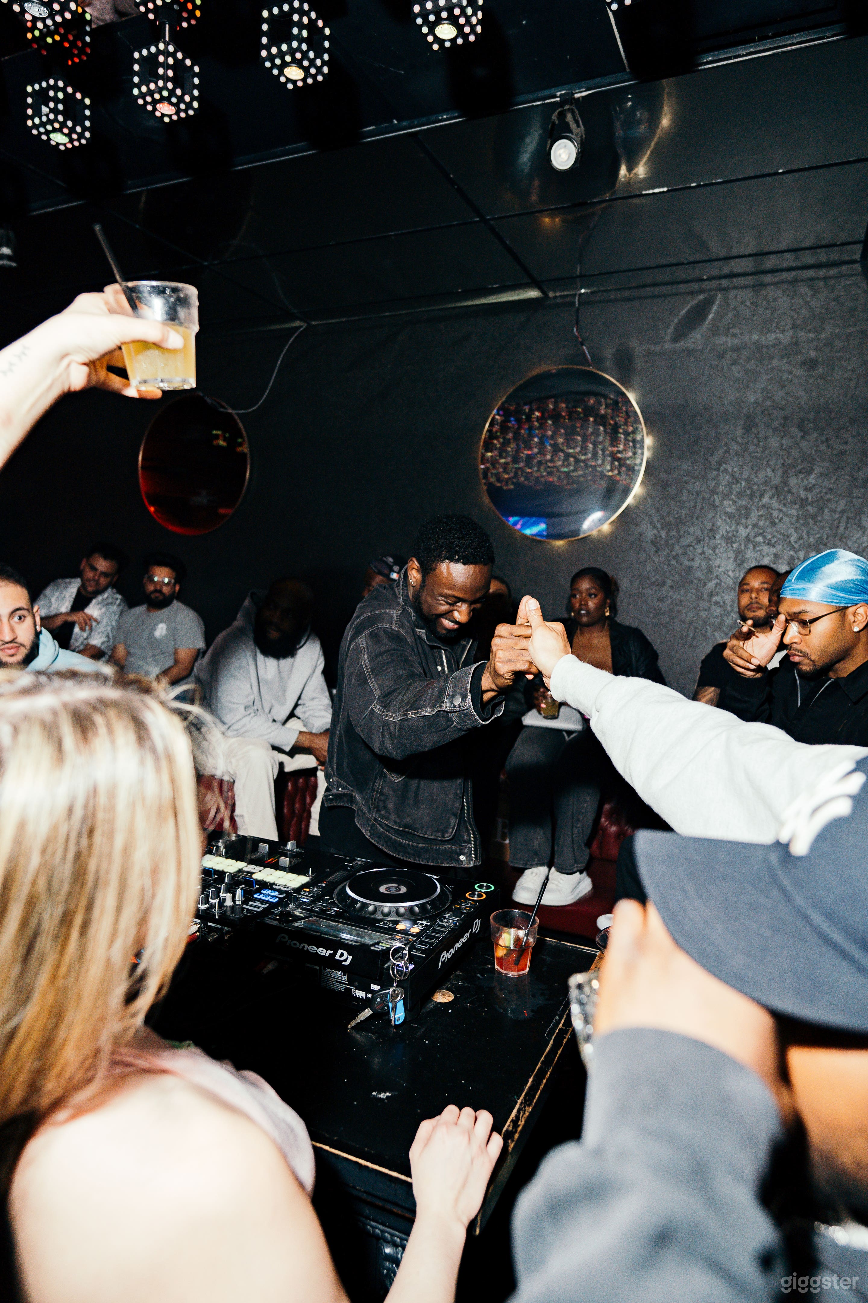 Sleek Nightclub Ambiance With Immersive Light Grid Photo 4