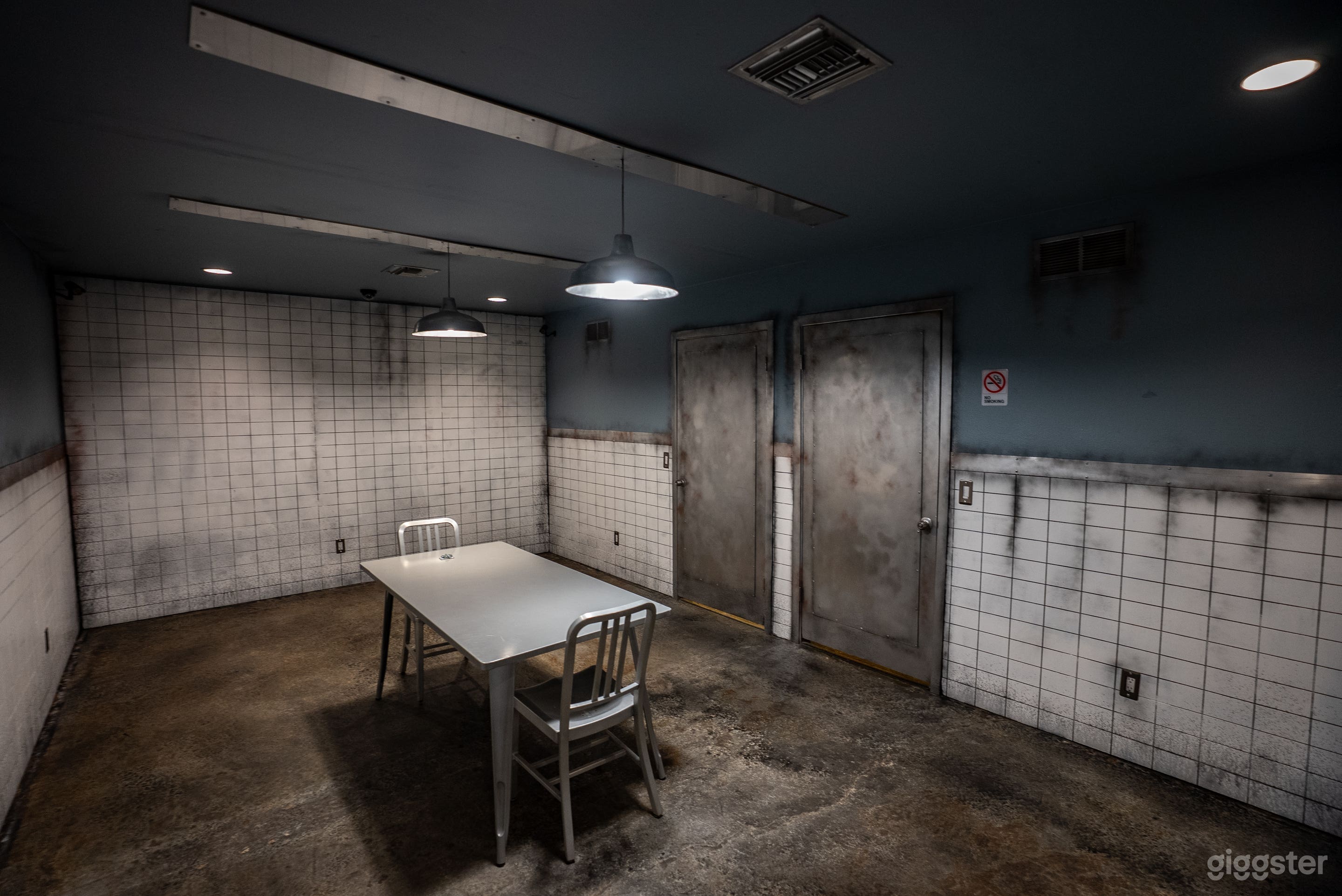 Vintage Film Sets | Hospital, Bar Set, Motel and more Photo 3