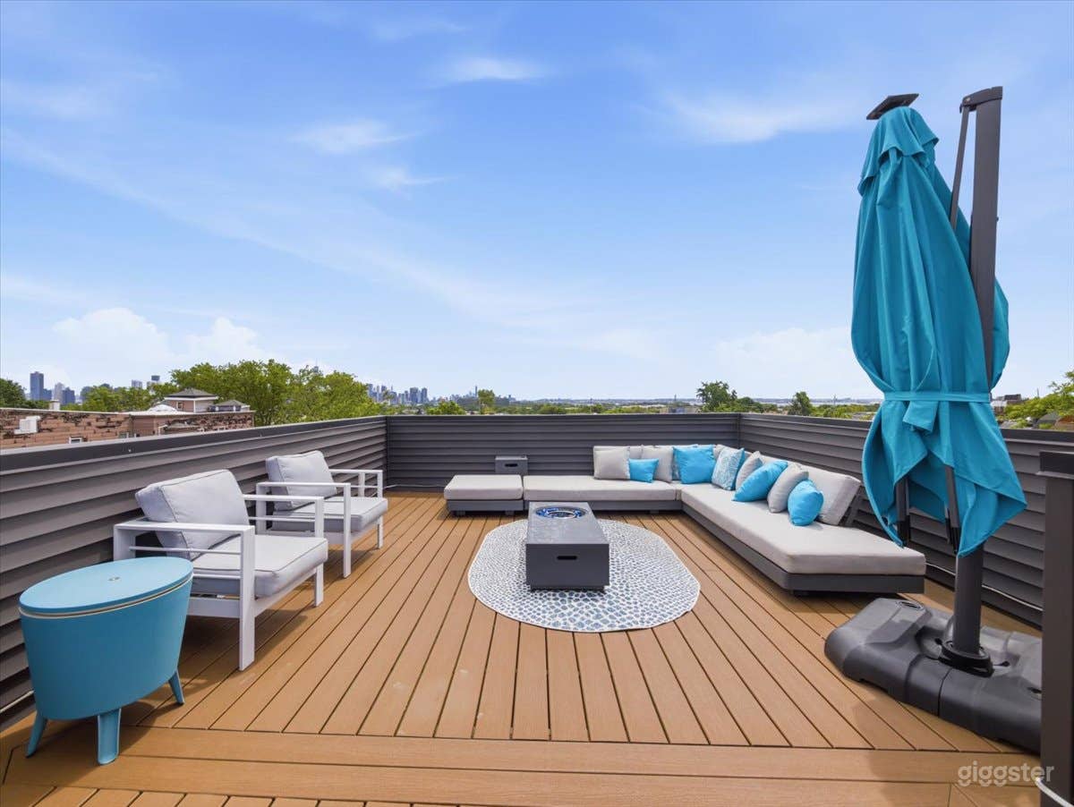 Rooftop Film Location with NYC Skyline Views | Jersey City Photo 1
