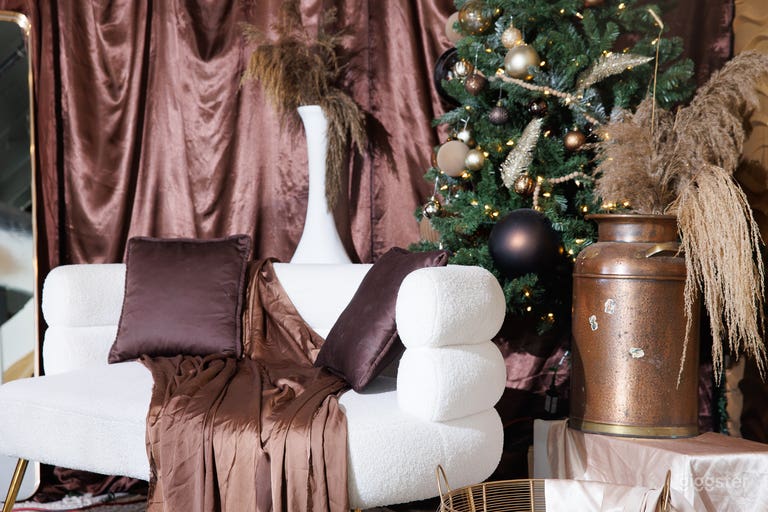   Creative Studio with Cyc Wall  