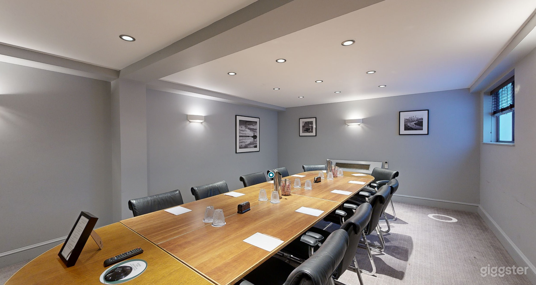 The Weekley Room Photo 3