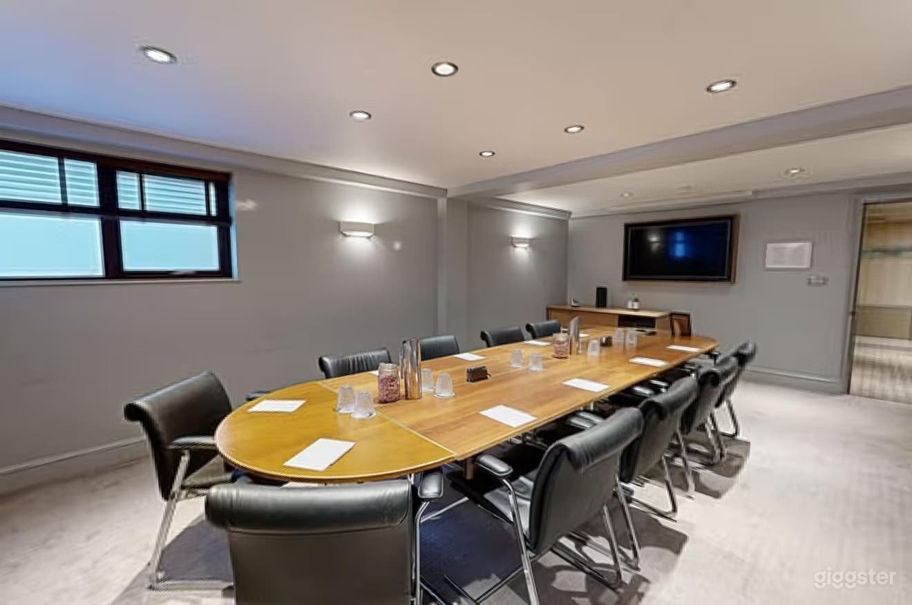 The Weekley Room Photo 1