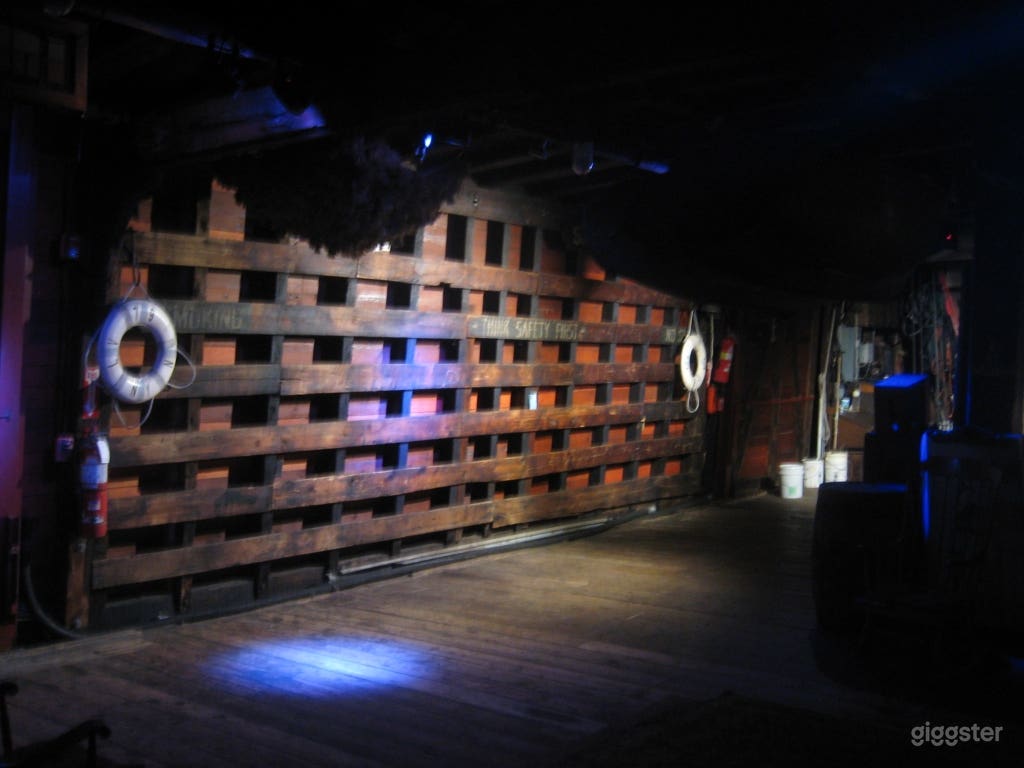 Lehigh Valley Covered Railroad Barge Photo 4