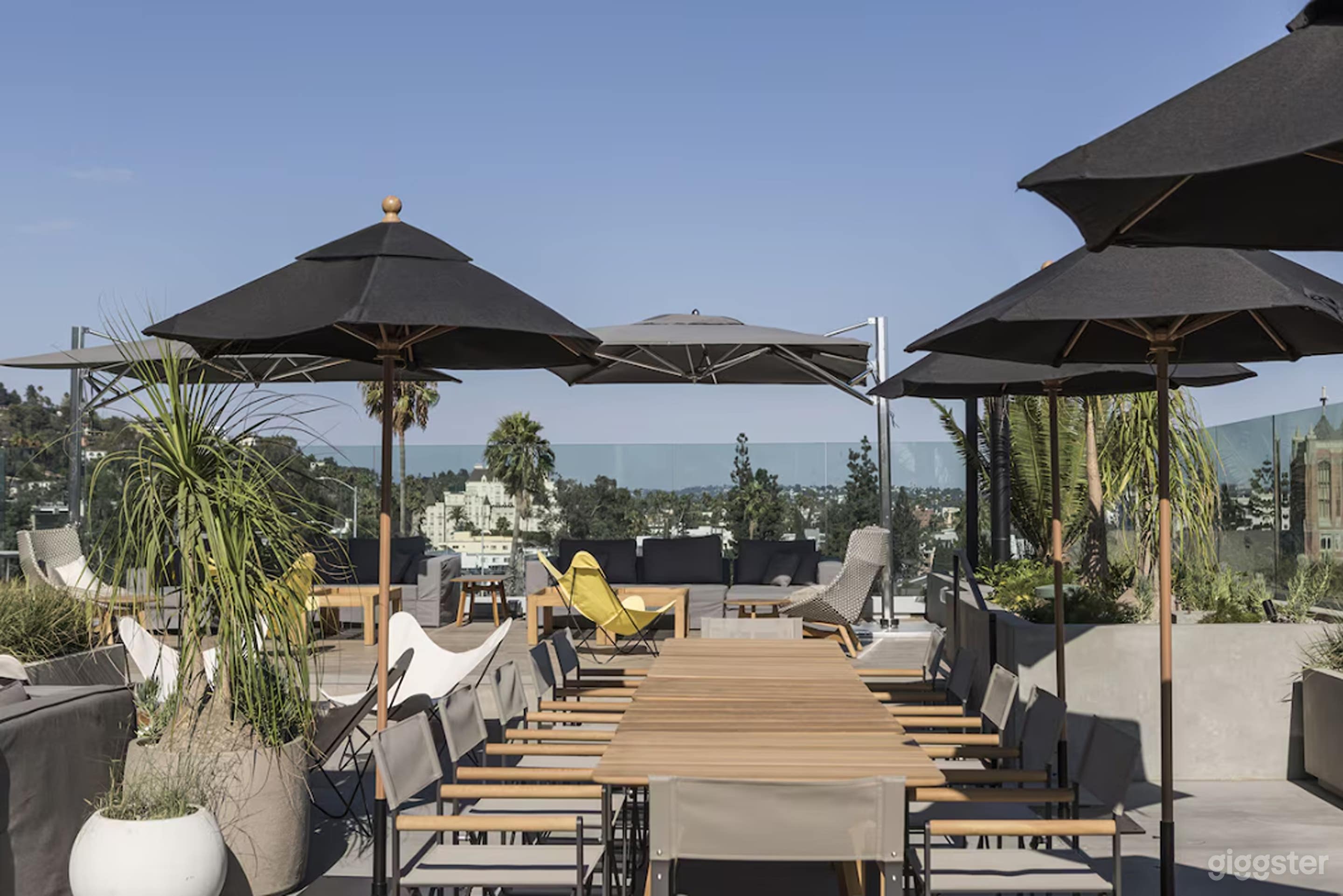 Luxury Rooftop with Panoramic Views Photo 3
