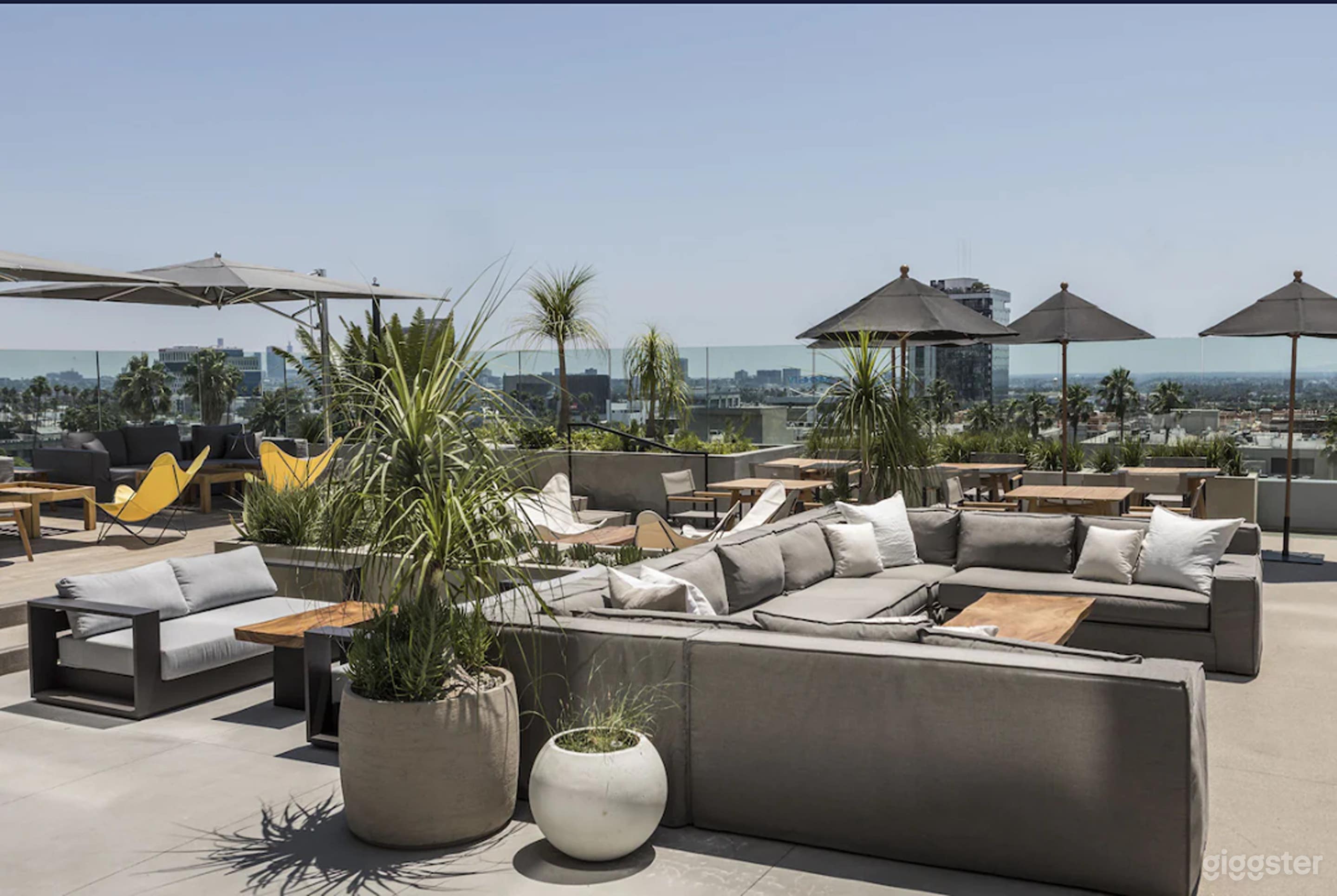Luxury Rooftop with Panoramic Views Photo 2