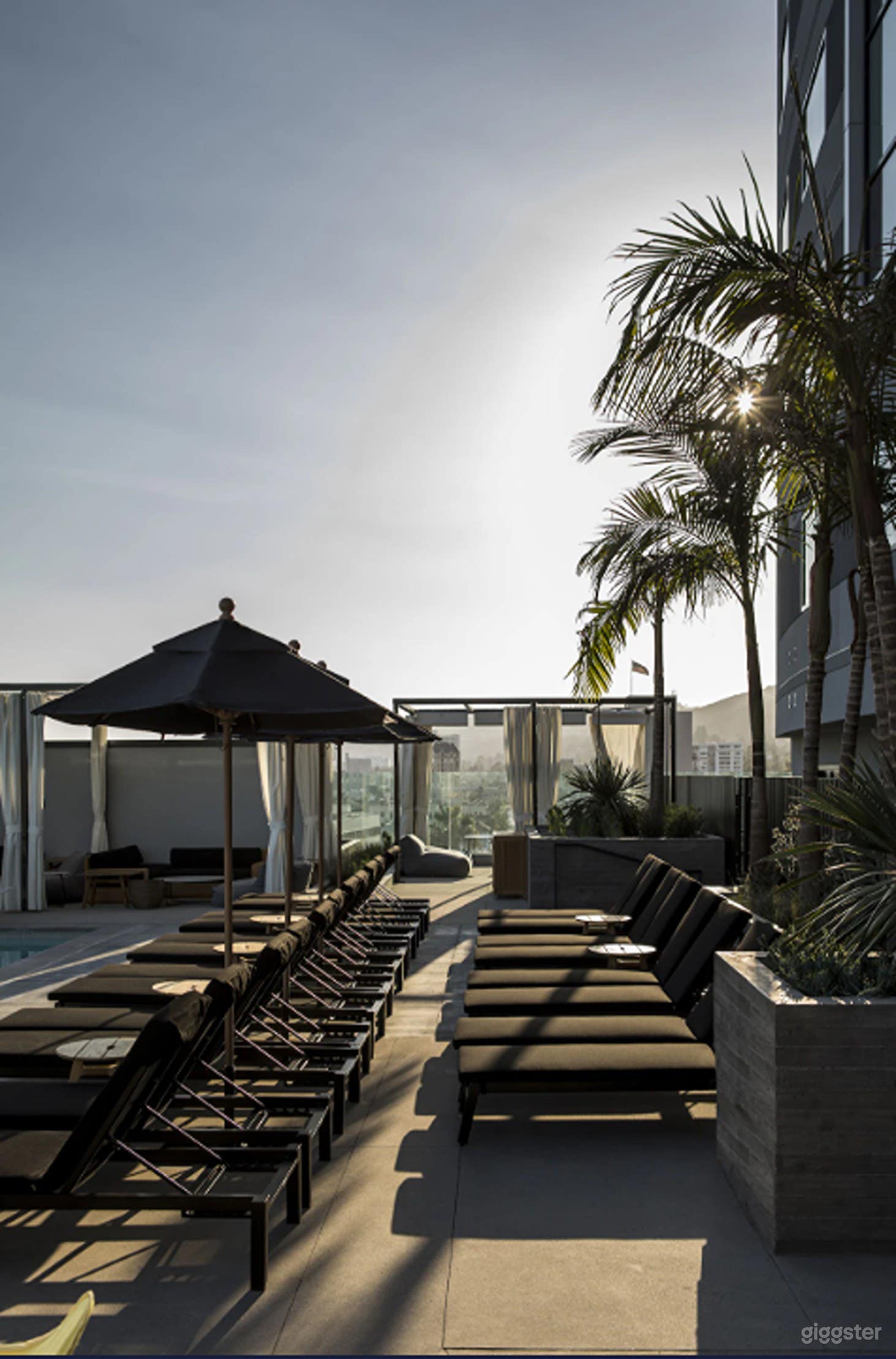 Luxury Rooftop with Panoramic Views Photo 4