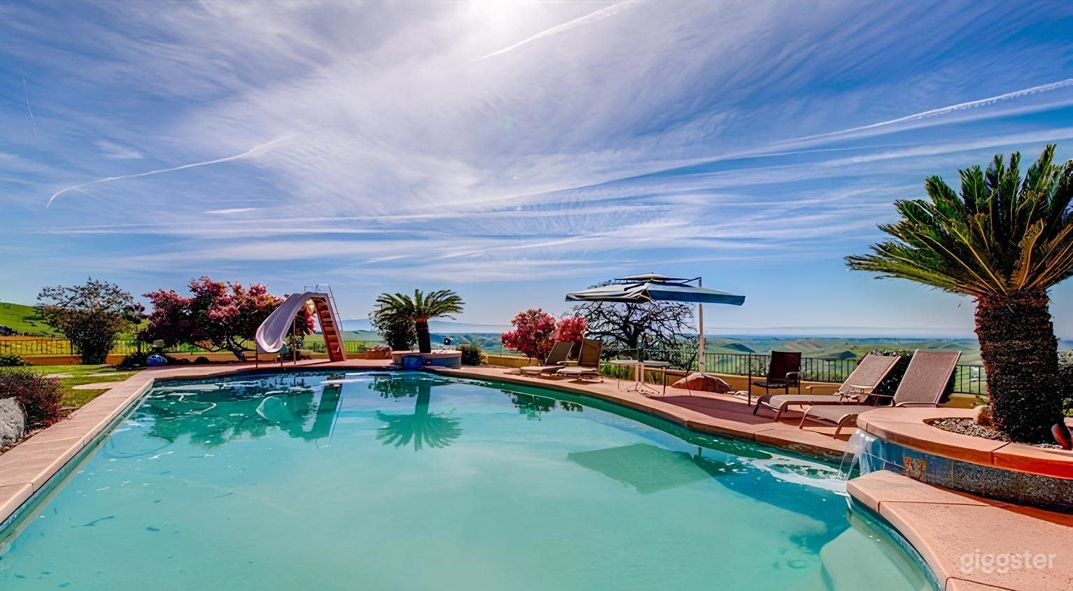 Expansive 80-Acre Oasis: Pool, Hot Tub, Gardens &amp; Scenic Hills Photo 2