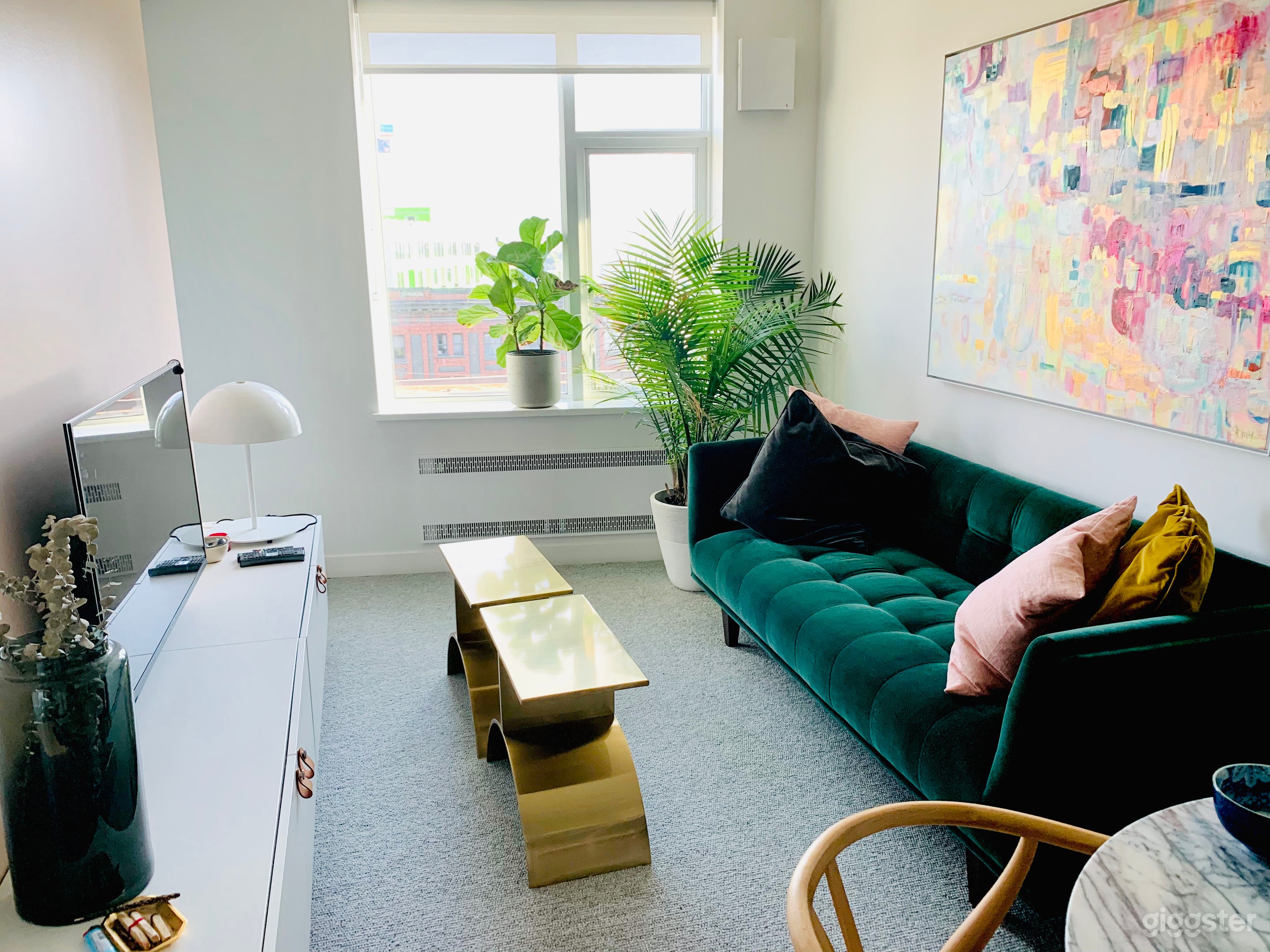 Stylish And Charming Residential Space Photo 1