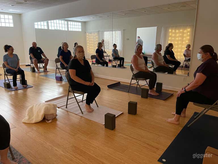   Clean, Cozy, and Warm Yoga Studio in Virginia Beach 