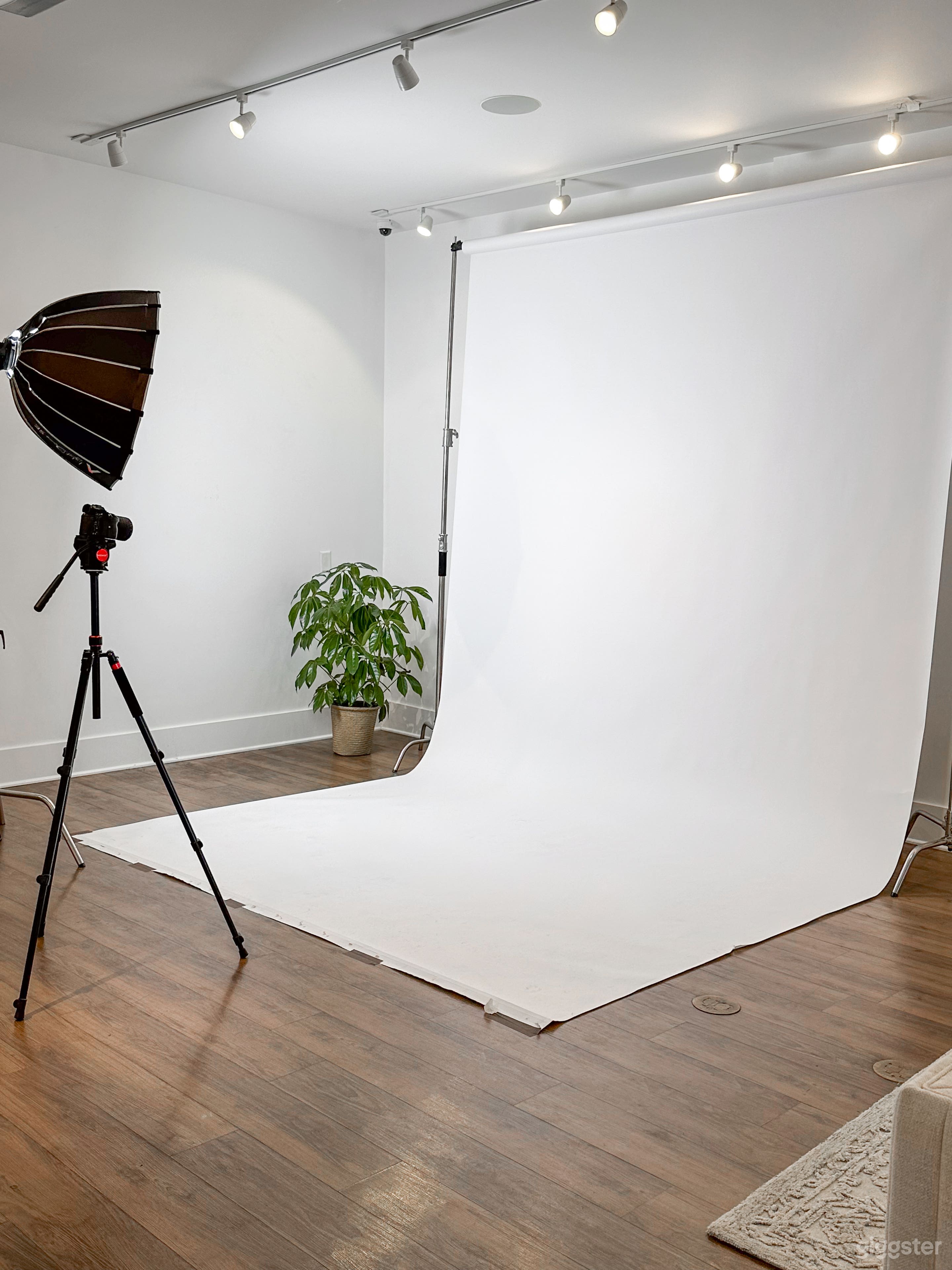 Large Music Row Photography &amp; Videography Studio Photo 2