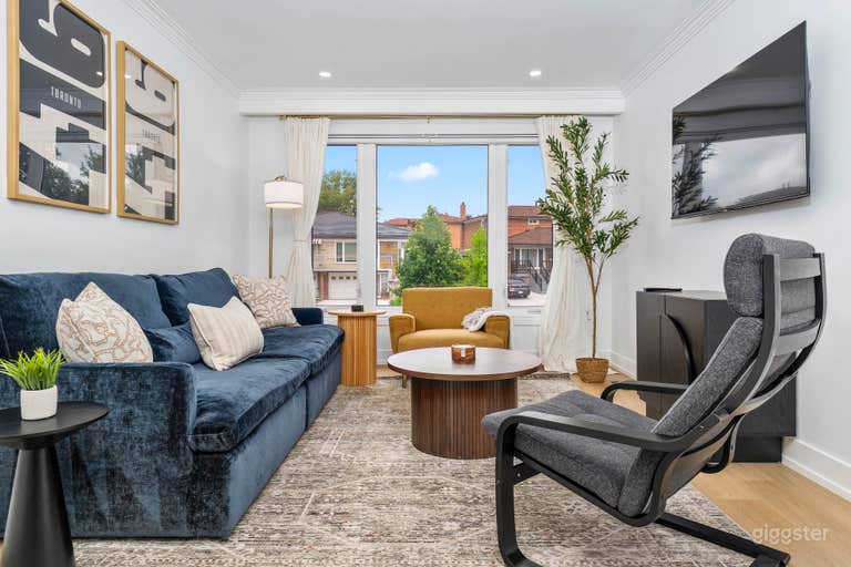  Modern 4BR Home | MCM Minimalist Decor 
