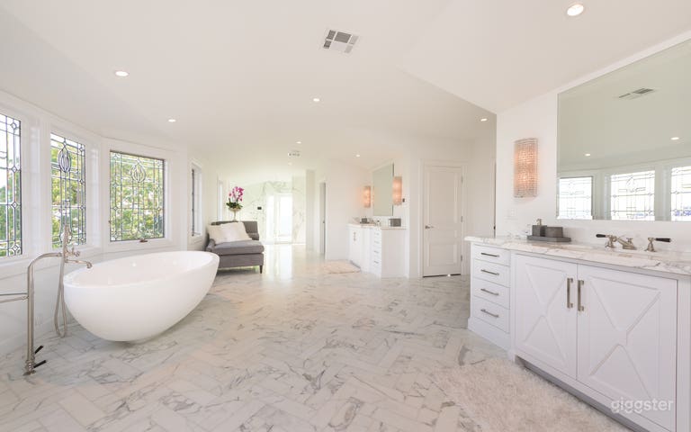  Marble bathroom 