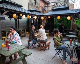  Heart of Gold in the heart of Astoria 