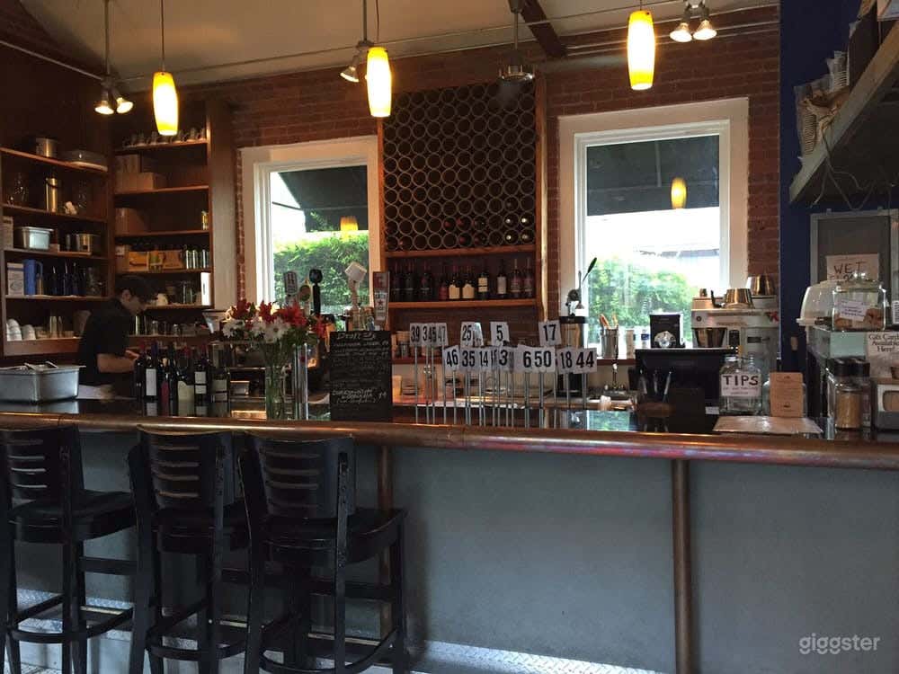 Atmospheric Restaurant in Chapel Hill Photo 4