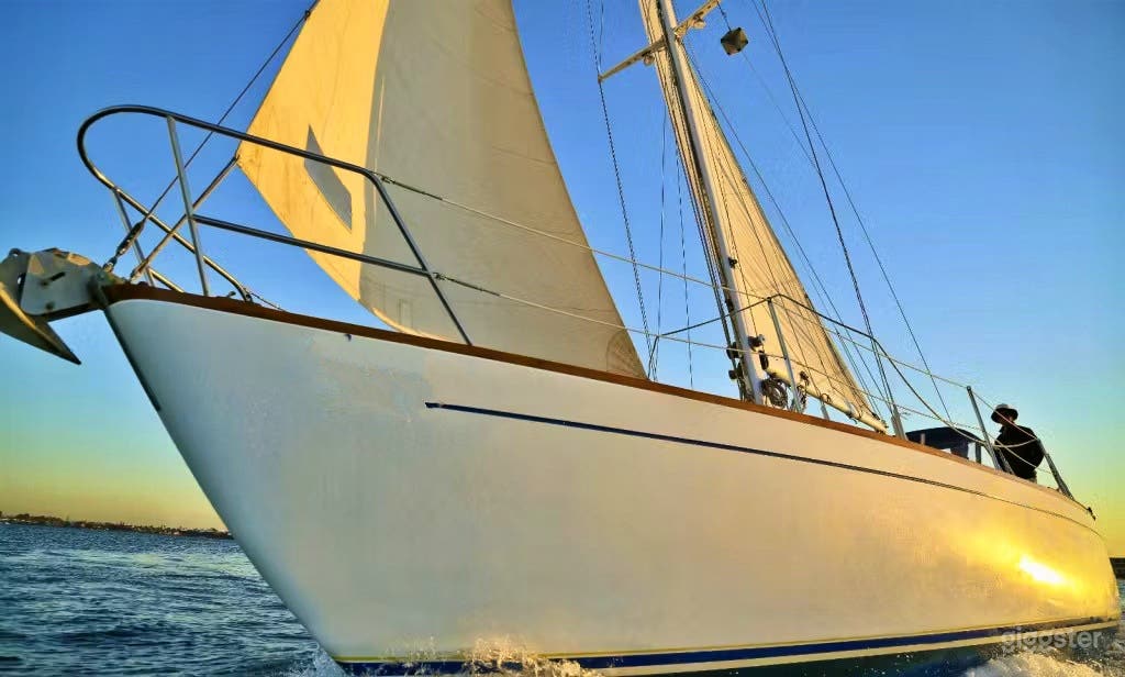36" 1967 CAL JENSEN Sailboat Photo 2