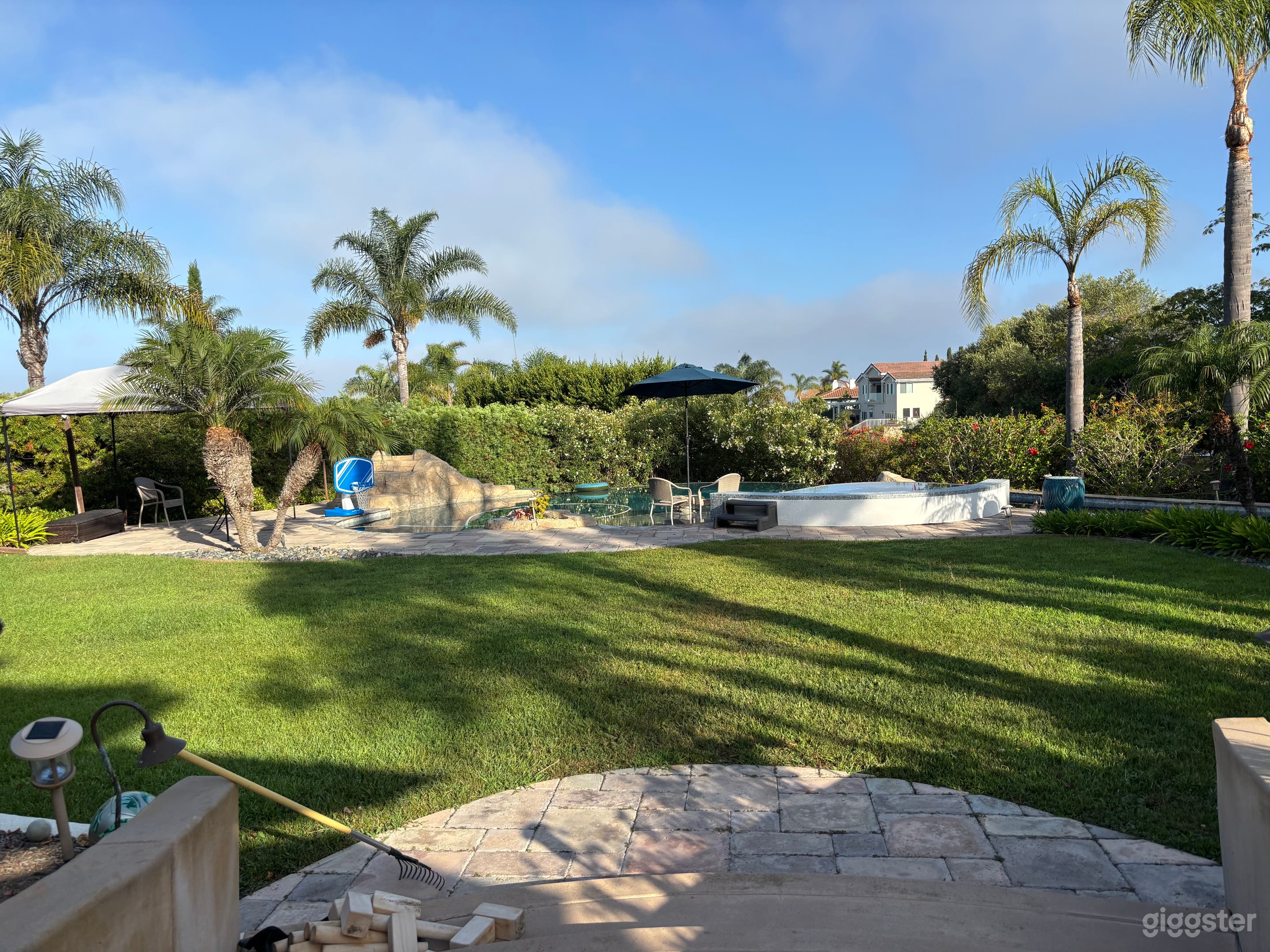 Outdoor Pool with Tropical Vibes and Amazing Views  Photo 2