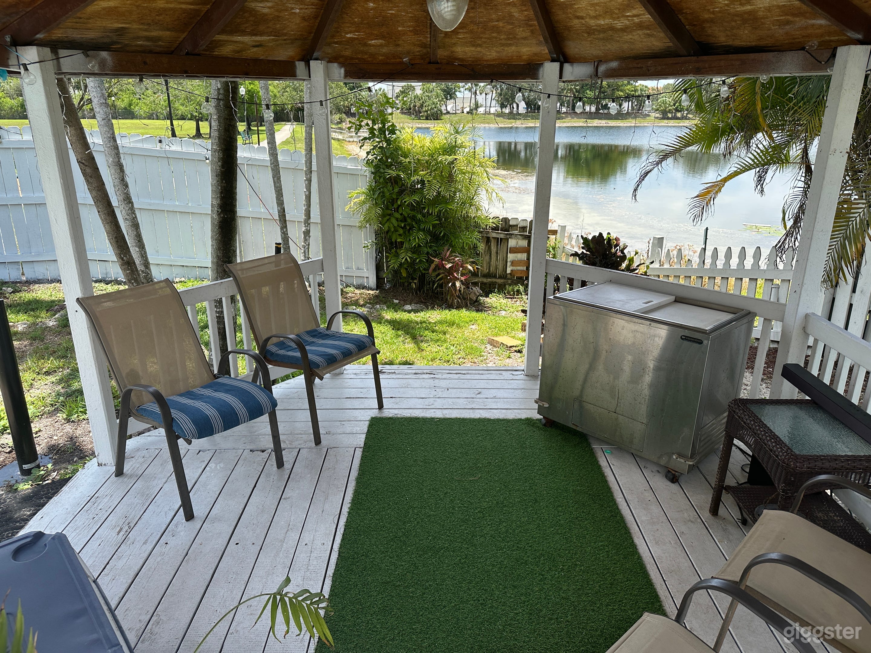Wonderful Oasis with Salt Water Heated Pool Photo 3