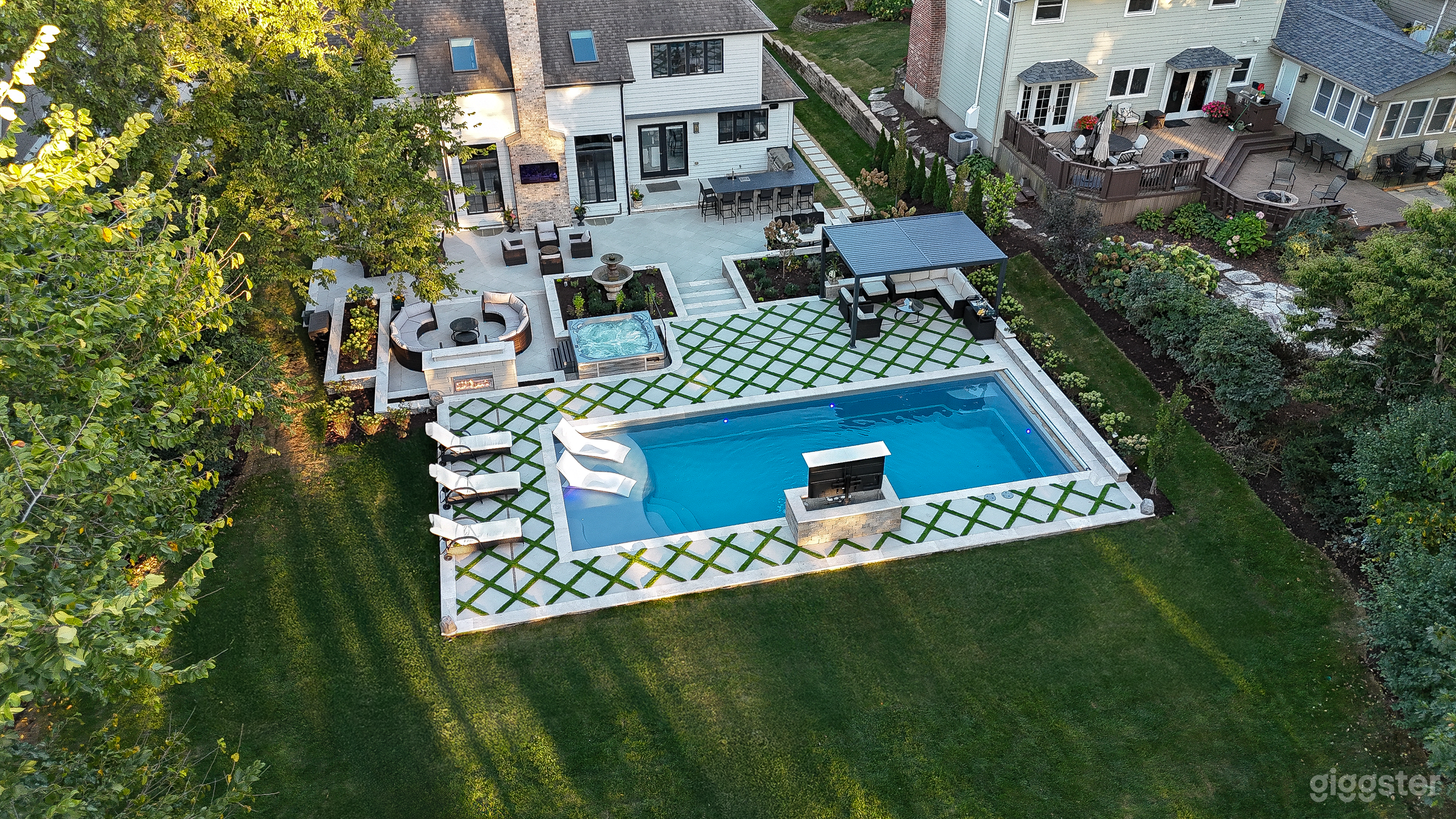 Backyard Oasis - Welcome to your resort at home. Photo 1