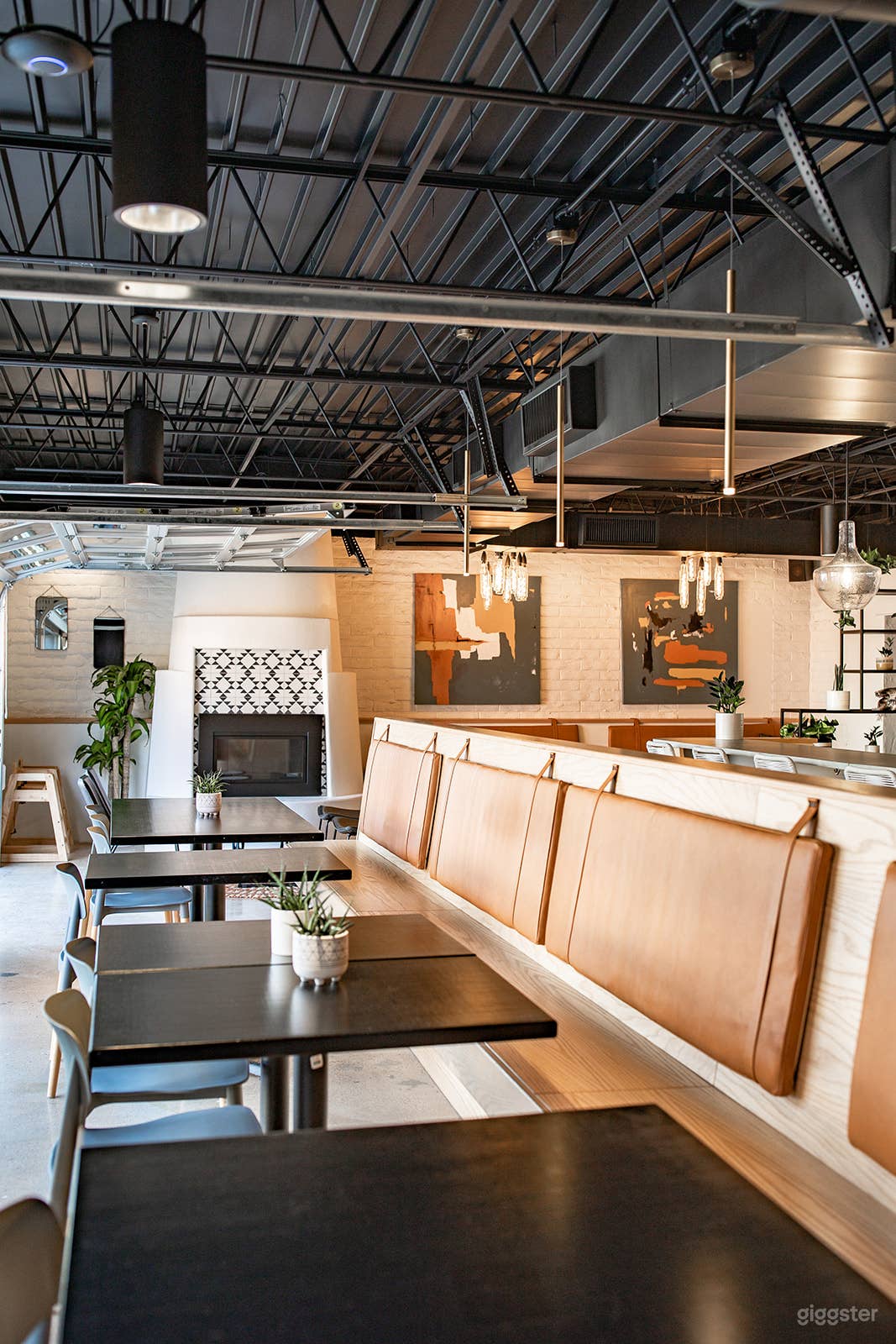 Bar and Cafe with Huge Outdoor Patio Photo 4