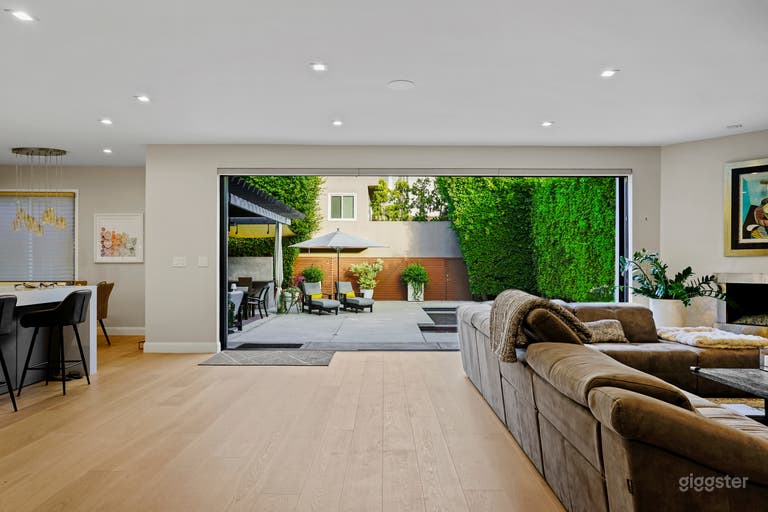  The Palisade: Casa Moderna y Exclusiva con Piscina, Concepto Abierto 