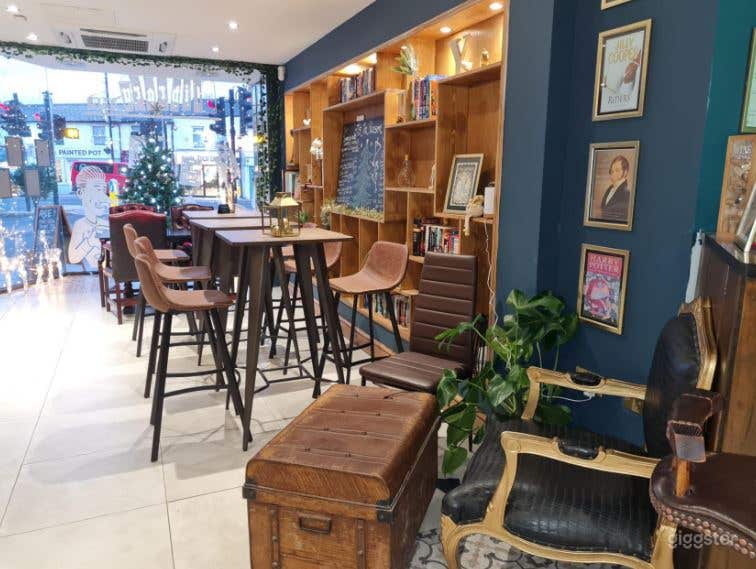 Ground Floor Café Bar in London Photo 3