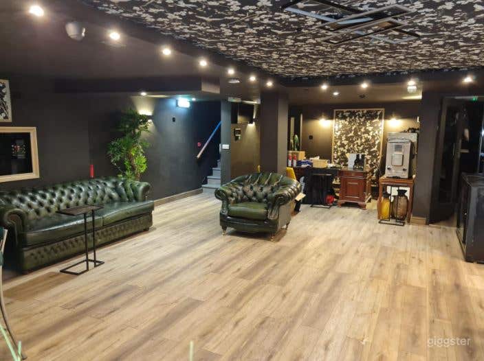 Ground Floor Café Bar in London Photo 1