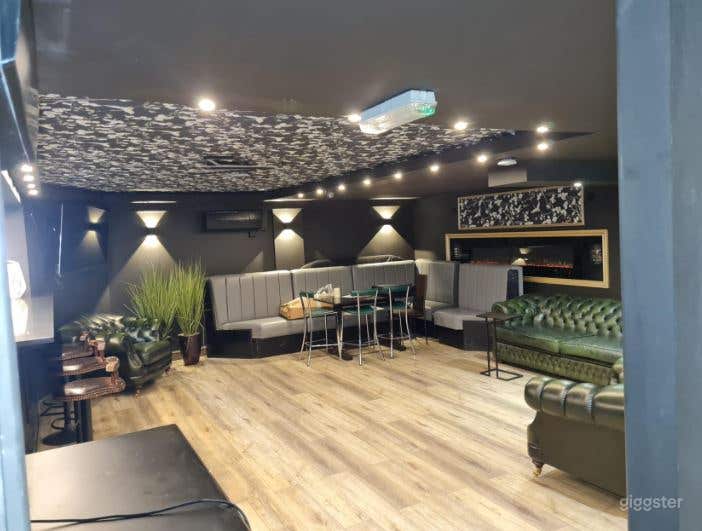 Ground Floor Café Bar in London Photo 2