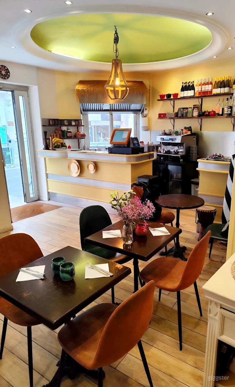 Einzigartiger bretonisch-senegalesischer Restaurantbereich im Zentrum von Paris 