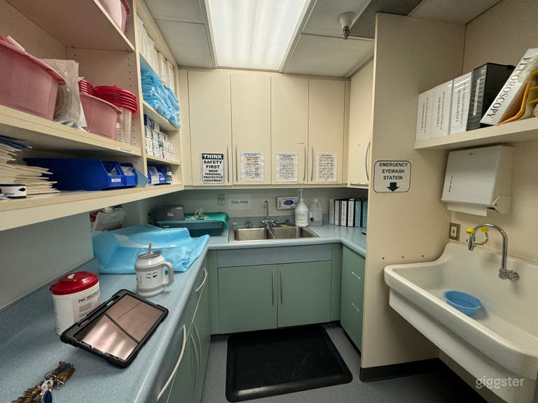  Hospital Surgery Center, exam rooms 